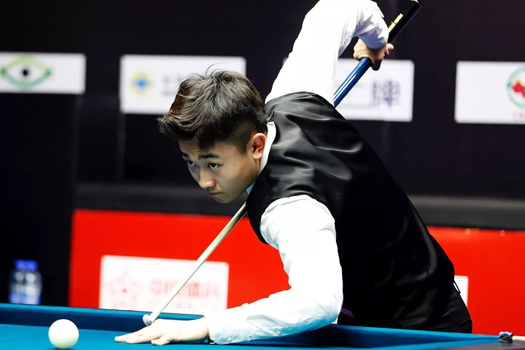 以更加审慎 以更加审慎